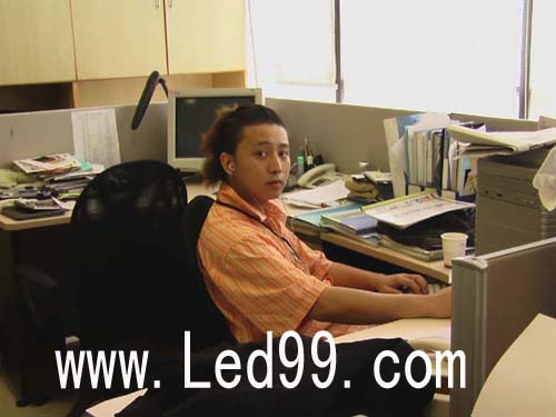 2004年第一期田野深圳OBO服饰公司工作照